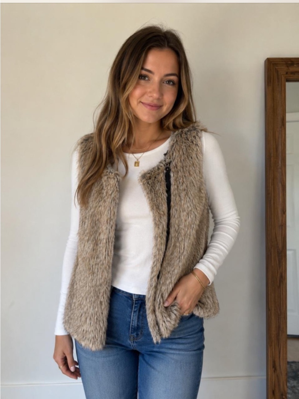 crown & ivy Faux Fur Vest in Light Taupe Asymmetrical Zipper